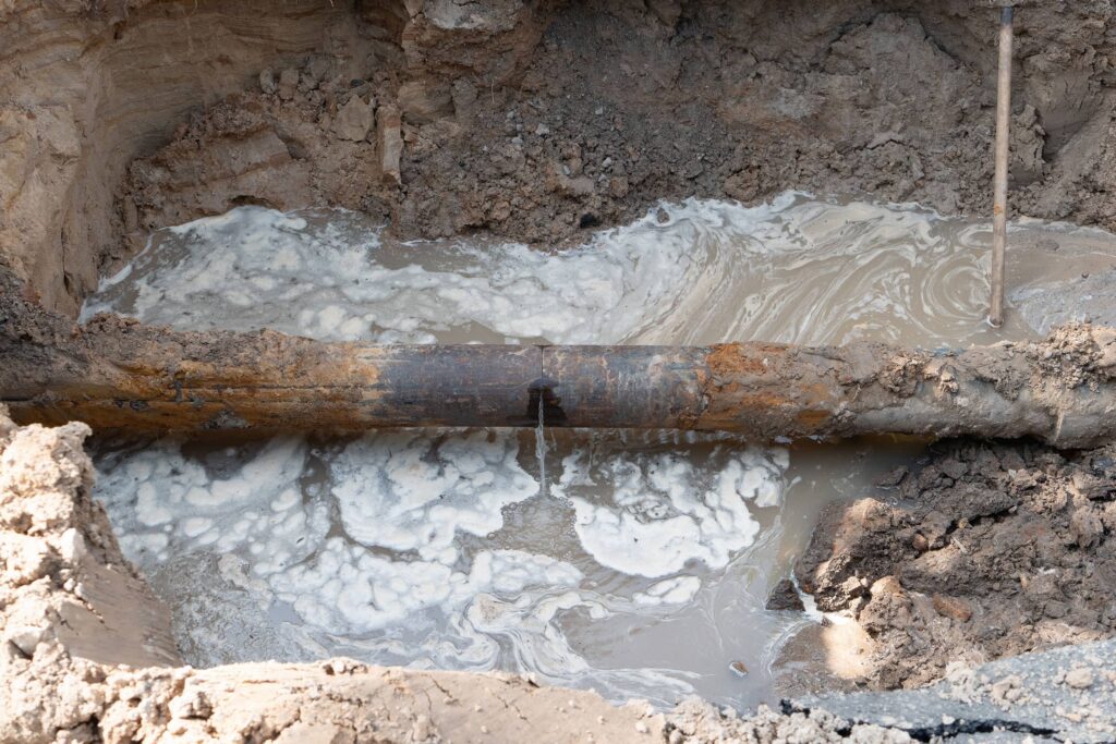 signs you need sewer repair services